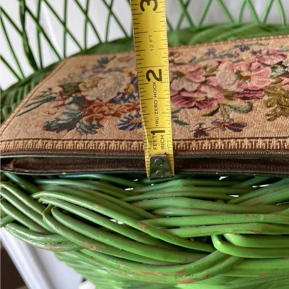 Vintage Austrian floral clutch - Picture 8 of 8